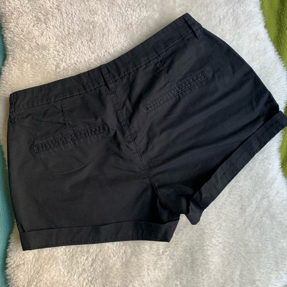Like new Old Navy shorts - Picture 4 of 7